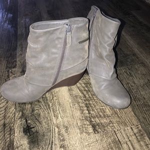 Greg blowfish booties